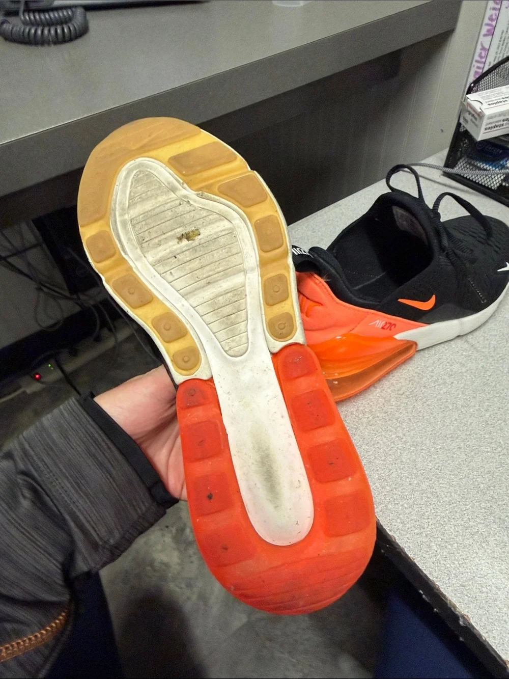 Nike Air Max 270 Running Sneakers Orange Swoosh Classic Logo Trainers
